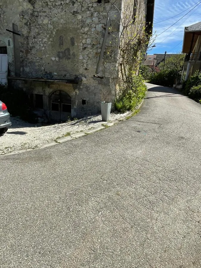 La Lagune Aixoise location
